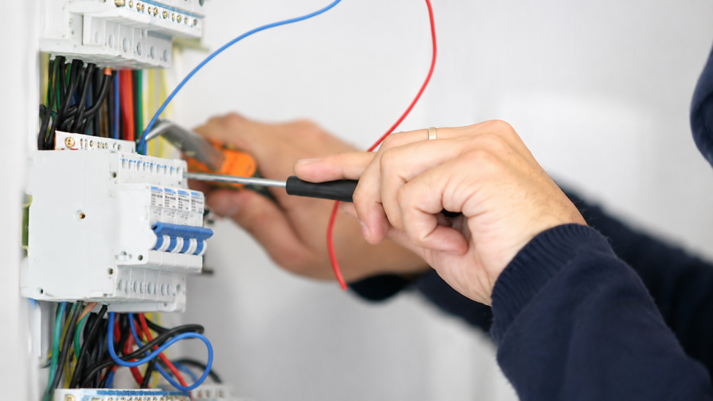 Elektriker Untergiesing für Reparatur,